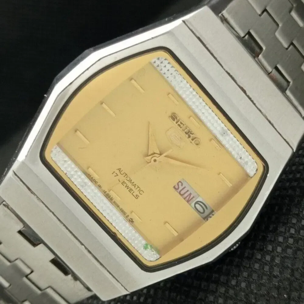 Vintage 1988 Seiko Automatic Mens Silver Watch W/daydate & Gold accents